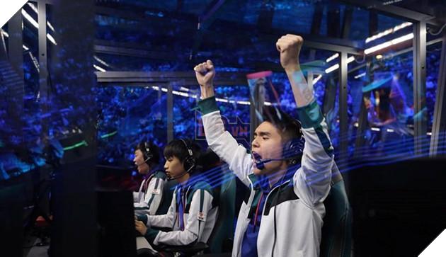 NewBee quật ngã EG, cầm chắc top 6