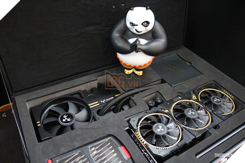 Cận cảnh chiếc Card màn hình 1080Ti mạnh nhất thế giới 10