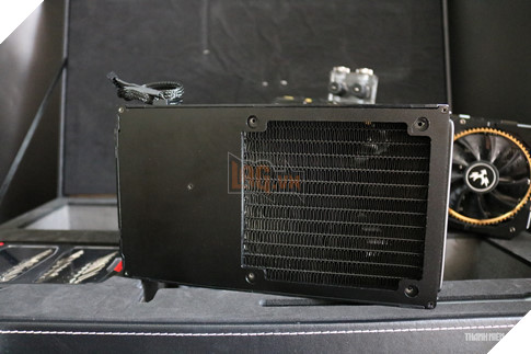 Cận cảnh chiếc Card màn hình 1080Ti mạnh nhất thế giới 13