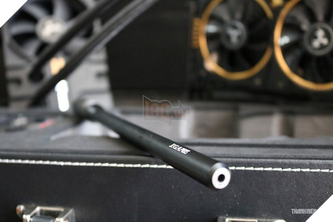 Cận cảnh chiếc Card màn hình 1080Ti mạnh nhất thế giới 17