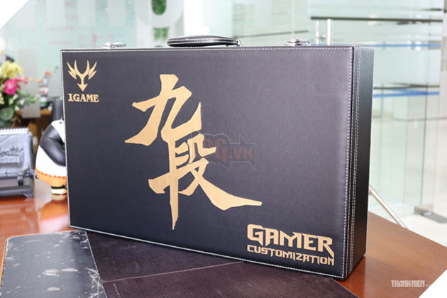 Cận cảnh chiếc Card màn hình 1080Ti mạnh nhất thế giới