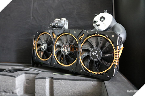 Cận cảnh chiếc Card màn hình 1080Ti mạnh nhất thế giới 9