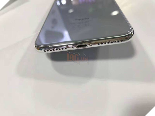 Rò rỉ hình ảnh mới nhất của Iphone 8 với mặt lưng từ kính được cải tiến 3