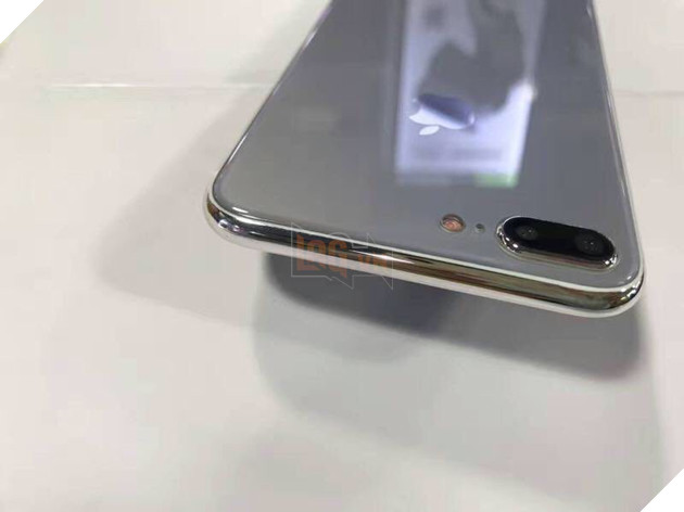 Rò rỉ hình ảnh mới nhất của Iphone 8 với mặt lưng từ kính được cải tiến 2