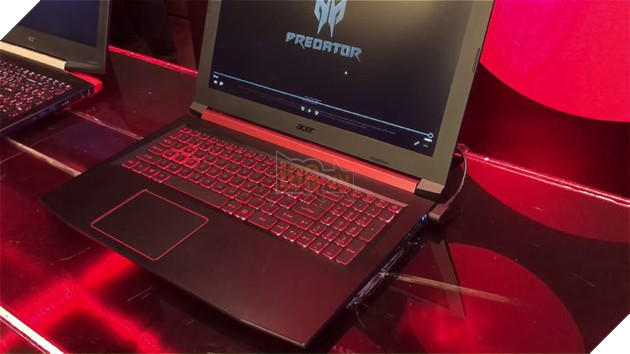 4 nhân 8 luồng nhưng chỉ có TDP 15W - Intel Core i7 8550U dành cho laptop tiết kiệm pin đã xuất hiện