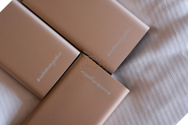 Ngắm nhìn đám cưới công nghệ cực kỳ độc đáo: Hoa cưới làm bằng dây sạc, khách đến dự được tặng pin di động - Ảnh 4.