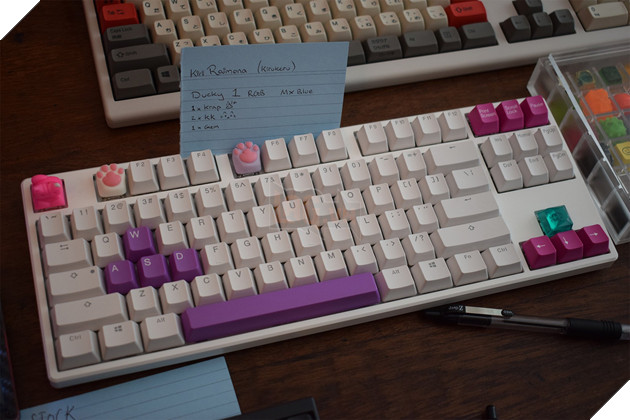 Tổng hợp các bàn phím cơ custom độc lạ từ xứ sở sương mù  15