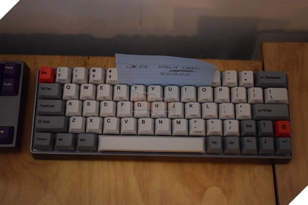 Tổng hợp các bàn phím cơ custom độc lạ từ xứ sở sương mù  19