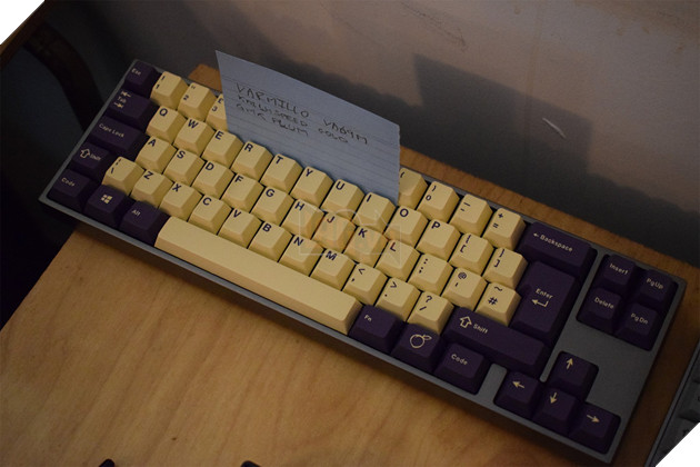 Tổng hợp các bàn phím cơ custom độc lạ từ xứ sở sương mù  20