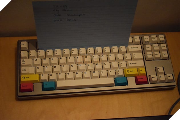 Tổng hợp các bàn phím cơ custom độc lạ từ xứ sở sương mù  22