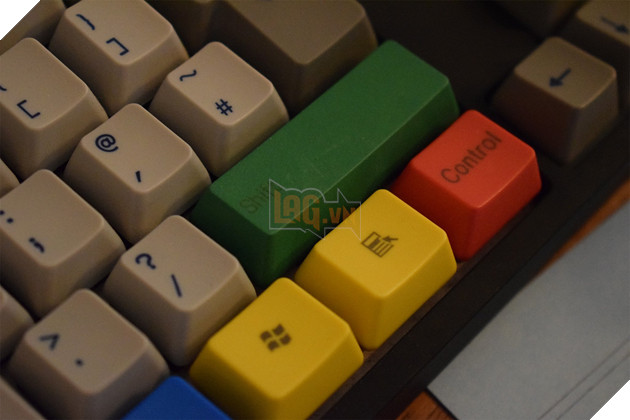 Tổng hợp các bàn phím cơ custom độc lạ từ xứ sở sương mù  24