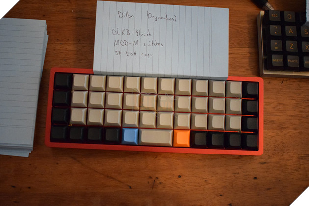 Tổng hợp các bàn phím cơ custom độc lạ từ xứ sở sương mù  7