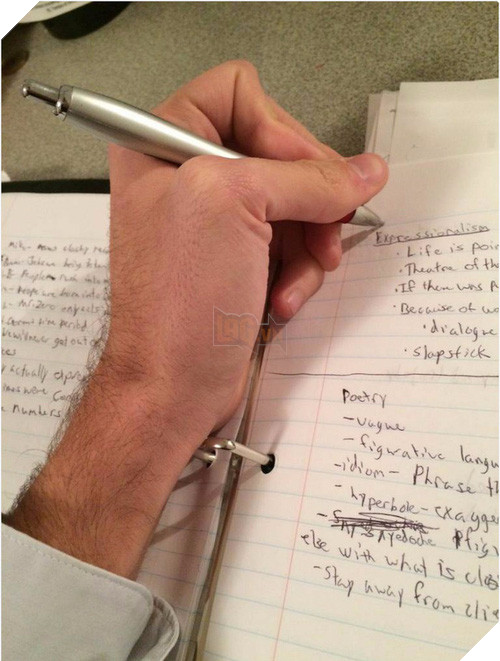 Chùm ảnh: 13 tình huống đầy trớ trêu trong cuộc sống mà chỉ những người thuận tay trái mới hiểu - Ảnh 12.