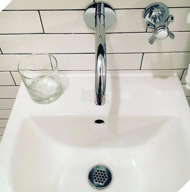 Chùm ảnh: 13 tình huống đầy trớ trêu trong cuộc sống mà chỉ những người thuận tay trái mới hiểu - Ảnh 3.