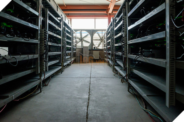 Cuộc sống của những thợ mỏ tại mỏ đào bitcoin lớn nhất thế giới, mỗi ngày kiếm hơn 6 tỷ trả tiền điện gần 900 triệu 8