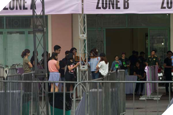 Ariana Grande đột ngột hủy show trước giờ G, lỗi do ai? 6