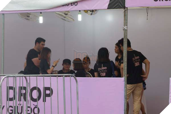 Ariana Grande đột ngột hủy show trước giờ G, lỗi do ai? 9