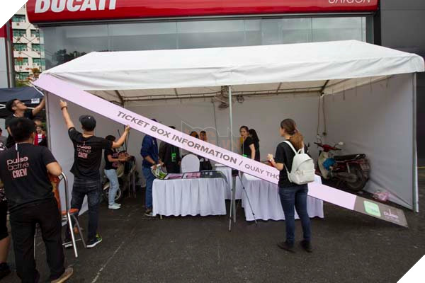 Ariana Grande đột ngột hủy show trước giờ G, lỗi do ai? 15