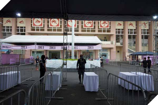 Ariana Grande đột ngột hủy show trước giờ G, lỗi do ai? 23