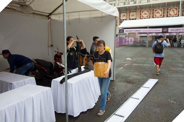 Ariana Grande đột ngột hủy show trước giờ G, lỗi do ai? 25