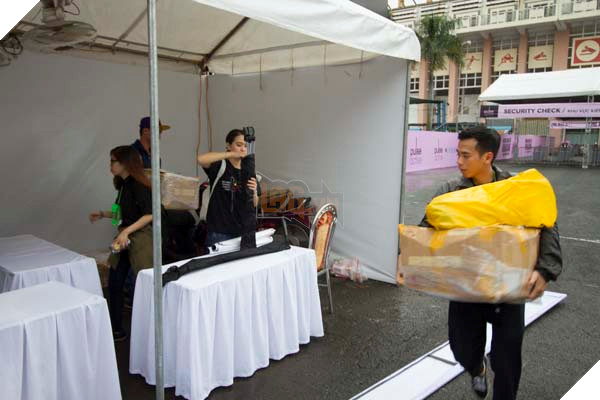 Ariana Grande đột ngột hủy show trước giờ G, lỗi do ai? 27