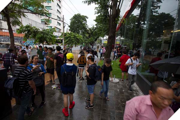 Ariana Grande đột ngột hủy show trước giờ G, lỗi do ai? 28