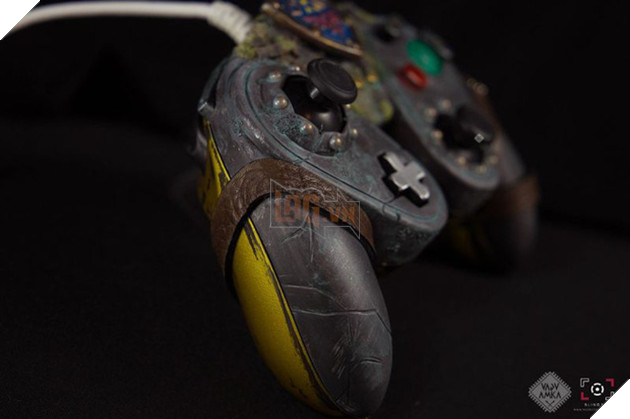 Tay cầm cực độc, được chế tác theo phong cách Zelda