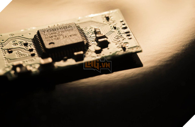 Bị Samsung đe dọa, Toshiba và Western Digital bỏ qua mâu thuẫn để hợp nhất