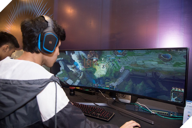 Samsung ra mắt Màn hình cong QLED 49 inches lớn nhất thế giới với định dạng 32:9 tại Việt Nam 4