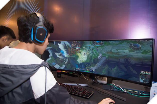 Samsung ra mắt Màn hình cong QLED 49 inches lớn nhất thế giới với định dạng 32:9 tại Việt Nam 11