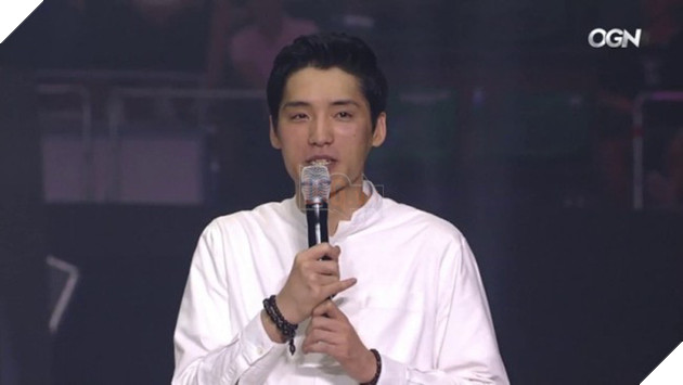 Lật đổ SKT T1 để lên ngôi vương, anh cả của Longzhu vẫn phải cúi đầu xin lỗi fan vì điều này