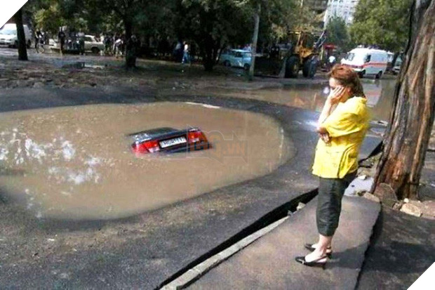 16 tai nạn đỉnh cao chỉ có thể là của hội mới học lái ô tô - Ảnh 31. 16 tai nạn đỉnh cao chỉ có thể là của hội mới học lái ô tô - Ảnh 31.
