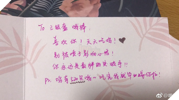 Chơi PUBG quá hay, nam streamer được tặng... 520 con gà rán và lời cầu hôn của fan nữ