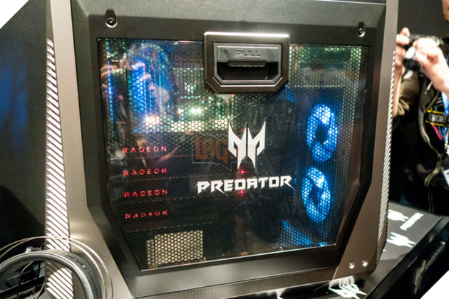 Acer ra mắt máy tính chơi game cấu hình khủng, chip Intel Core i9-7980XE 18 nhân, 4 card màn hình AMD Radeon Vega 3