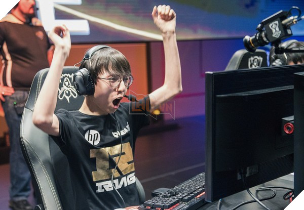 Liệu Xiaohu MVP của LPL có giúp Uzi giành được chức vô địch LPL đầu tiên? 4