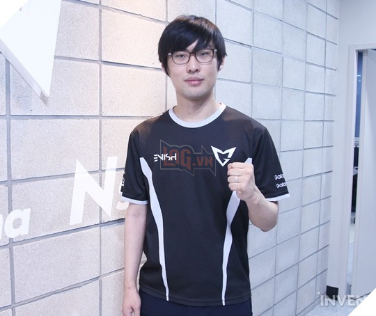 Ambition: "Tôi đã tìm ra phương án khắc chế Lulu rừng bằng cách chơi vị tướng này trong Xếp Hạng"