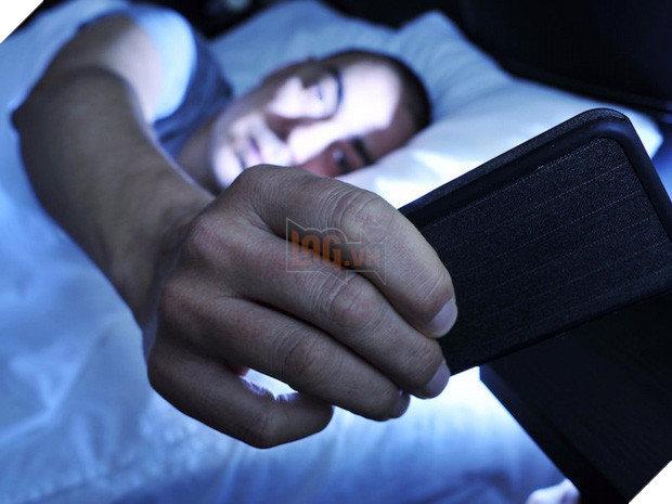 7 việc làm sau sẽ khiến iPhone của bạn hỏng nhanh hơn bình thường - Ảnh 4.