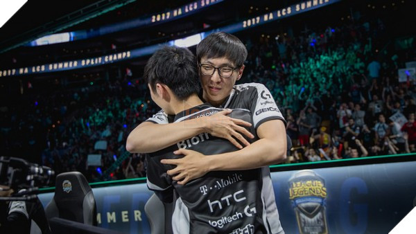  LCS Bắc Mỹ Mùa Hè 2017 Team SoloMid làm nên lịch sử với chức vô địch thứ 3 liên tiếp tại Bắc Mỹ