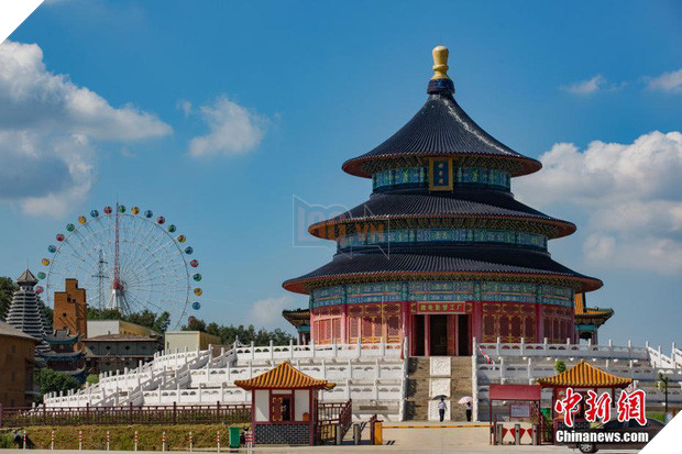 Dở khóc dở cười khi chứng kiến cảnh siêu anh hùng Hollywood đứng canh gác cho tượng nhân sư nhái ở Trung Quốc - Ảnh 7.