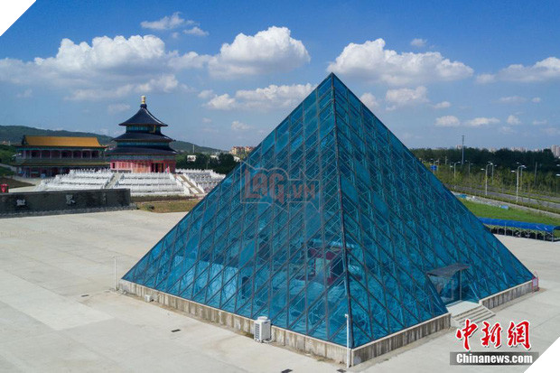 Dở khóc dở cười khi chứng kiến cảnh siêu anh hùng Hollywood đứng canh gác cho tượng nhân sư nhái ở Trung Quốc - Ảnh 6.