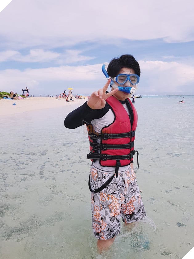 Trong lúc KT và Samsung Galaxy "đánh nhau vỡ mặt" vì tấm vé thứ 3 đi CKTG, Kkoma dẫn học trò của mình đến Mỹ du lịch thảnh thơi