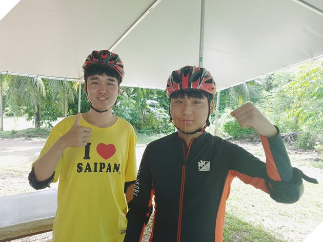 Trong lúc KT và Samsung Galaxy "đánh nhau vỡ mặt" vì tấm vé thứ 3 đi CKTG, Kkoma dẫn học trò của mình đến Mỹ du lịch thảnh thơi