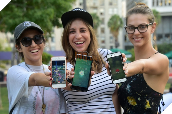 Bạn và bạn bè mình vẫn còn săn lùng Pokemon ở công viên Tao Đàn mỗi đêm chứ?