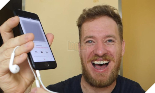 Anh chàng này đã tự chế jack cắm tai nghe 3.5mm cho iPhone 7, hoạt động được hẳn hoi - Ảnh 7.