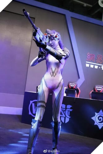 Siêu mẫu Aiyuko và bộ ảnh cosplay Overwatch chân dài bao mướt 8