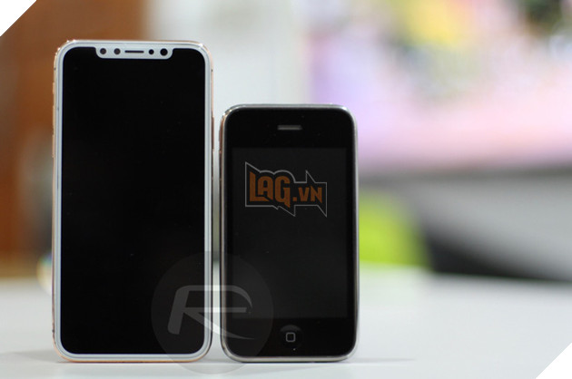 
iPhone X Blush Gold với iPhone 3G/3Gs
