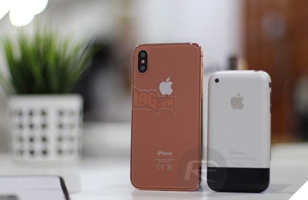
iPhone X Blush Gold với iPhone 2G
