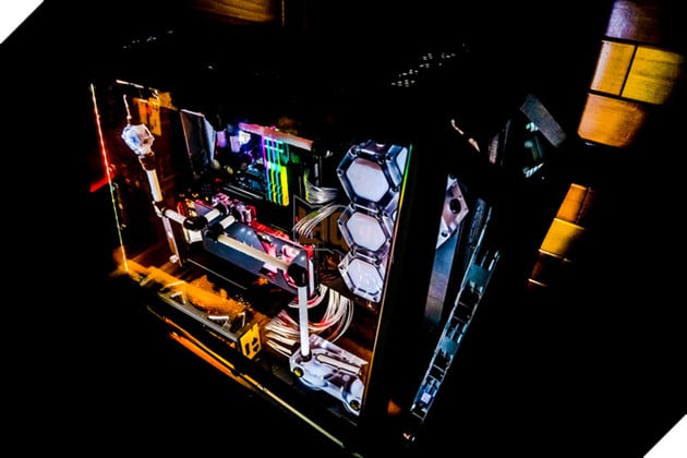 Mê mệt với bộ máy tính 'đom đóm' của game thủ Việt, riêng vỏ case cũng đã 50 triệu rồi