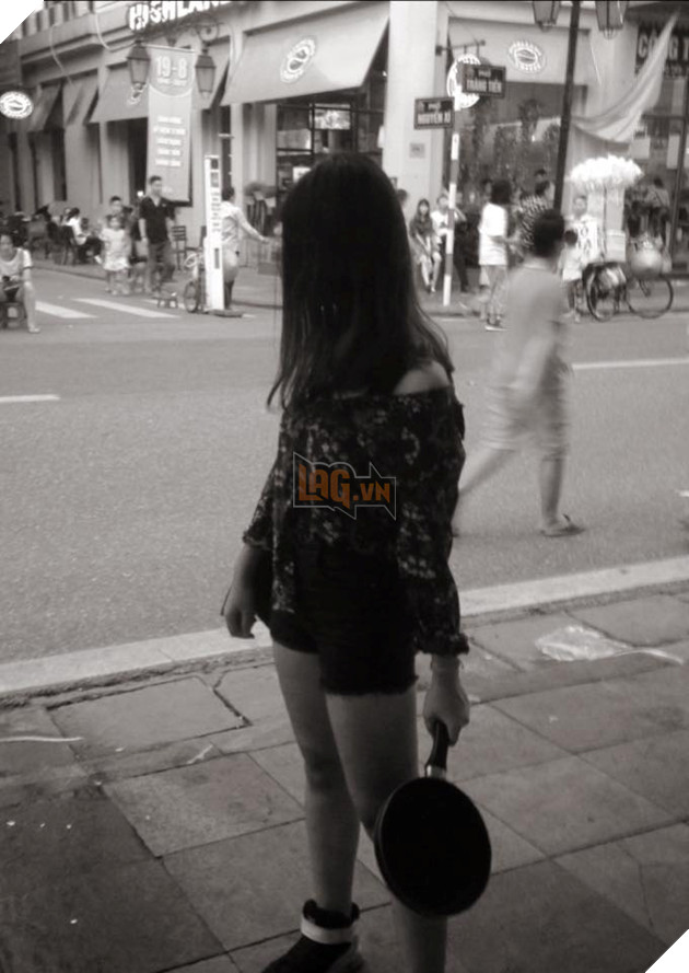 Sáng nay có cả chục game thủ Việt cuồng Battlegrounds mang chảo ra đứng ở Bờ Hồ!