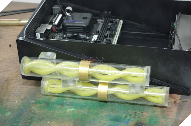 Nhìn chú bé Groot cực xinh này, chẳng ai dám tin bên trong là cỗ máy tính chơi được mọi game trên đời